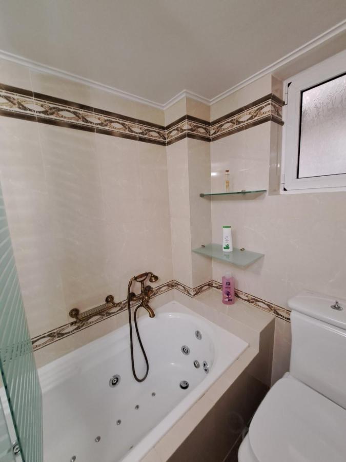 Seaview Flora'S Luxury Apartment-300Meters From The Beach Ретимно Екстериор снимка