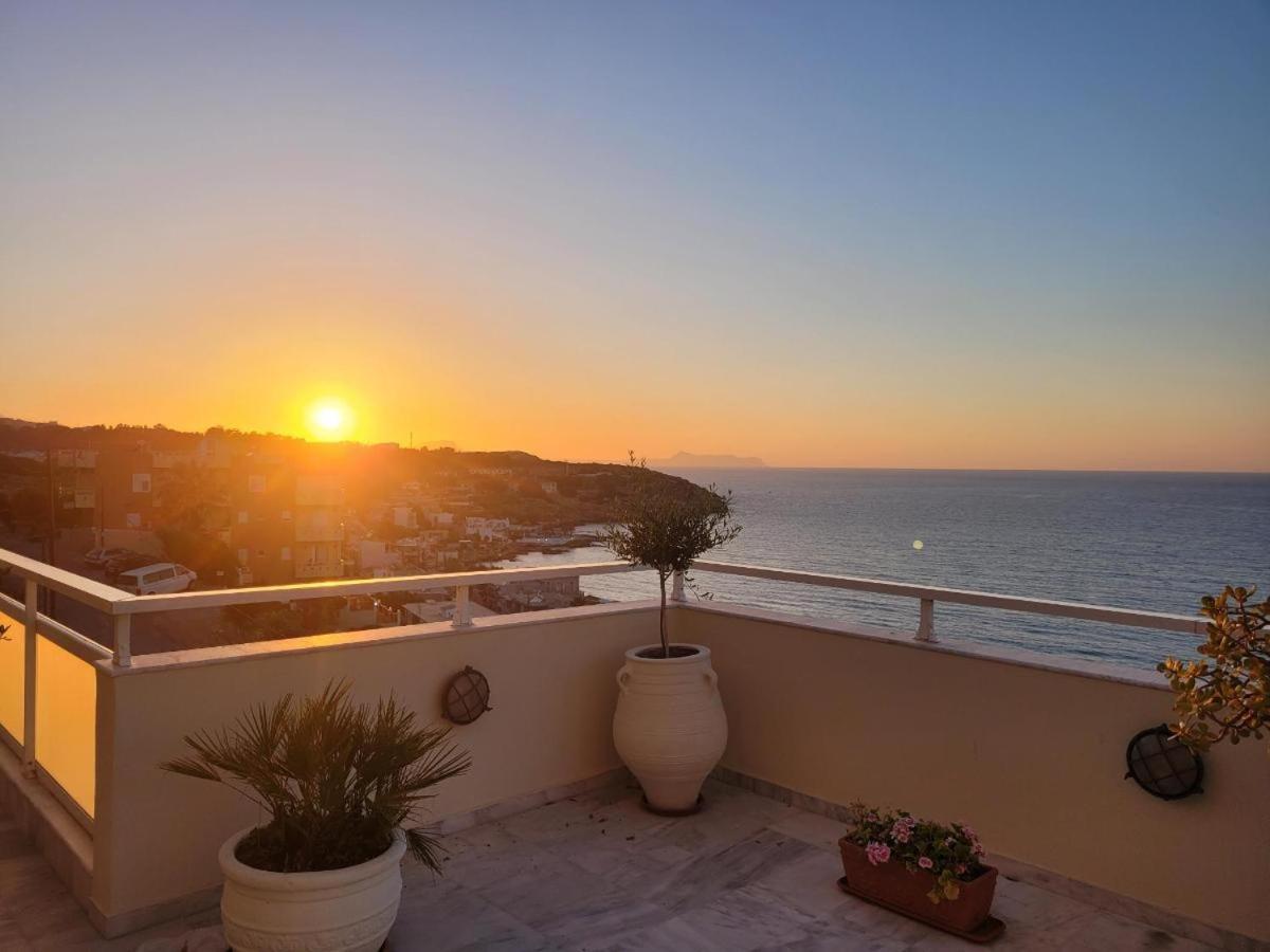 Seaview Flora'S Luxury Apartment-300Meters From The Beach Ретимно Екстериор снимка